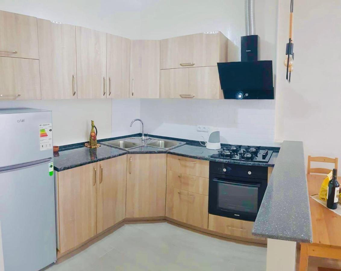 Tameo Apartment Batoemi Buitenkant foto