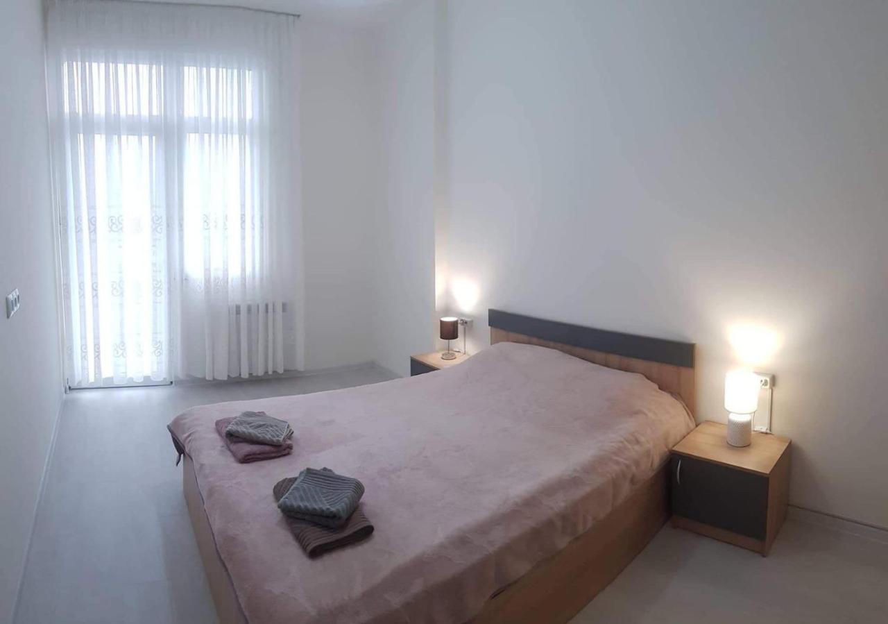 Tameo Apartment Batoemi Buitenkant foto